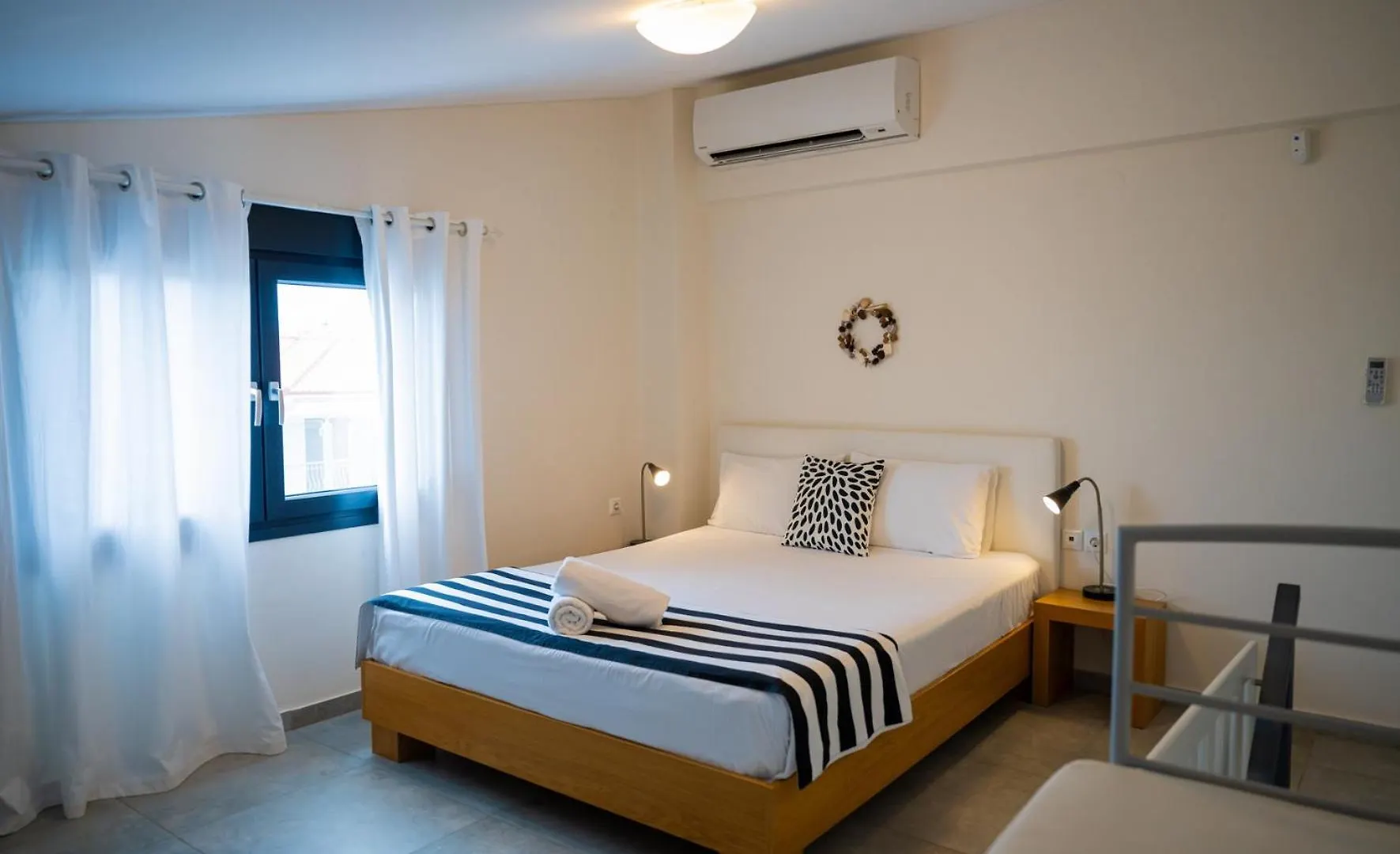 Callista Suites Flogita Apartment