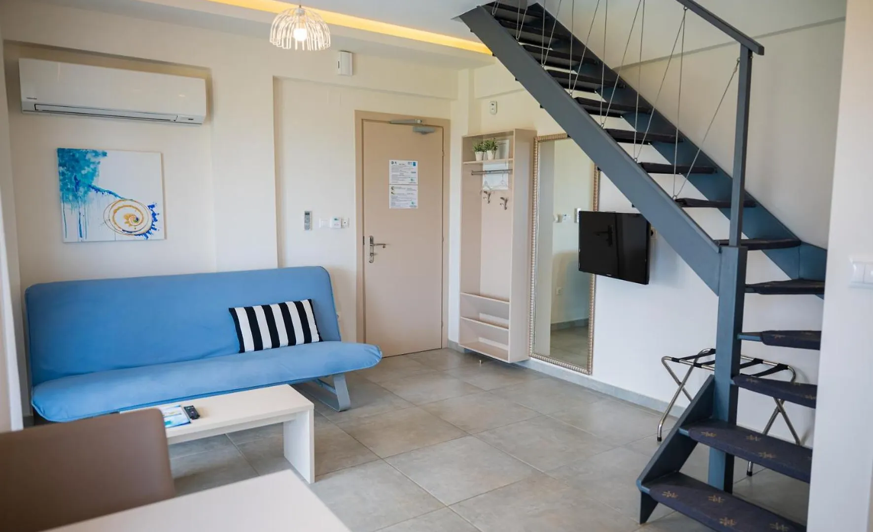 Callista Suites Flogita