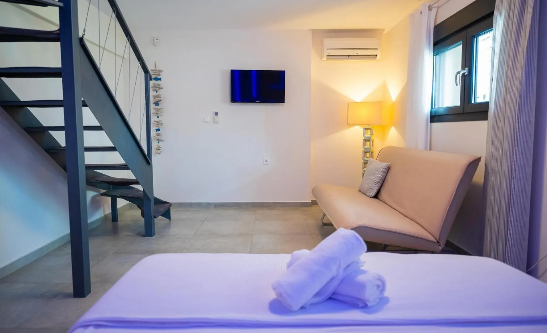 Apartment Callista Suites Flogita